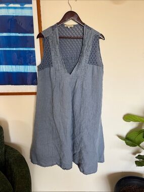 Sleeveless Blue Midi Dress with Lace Yoke